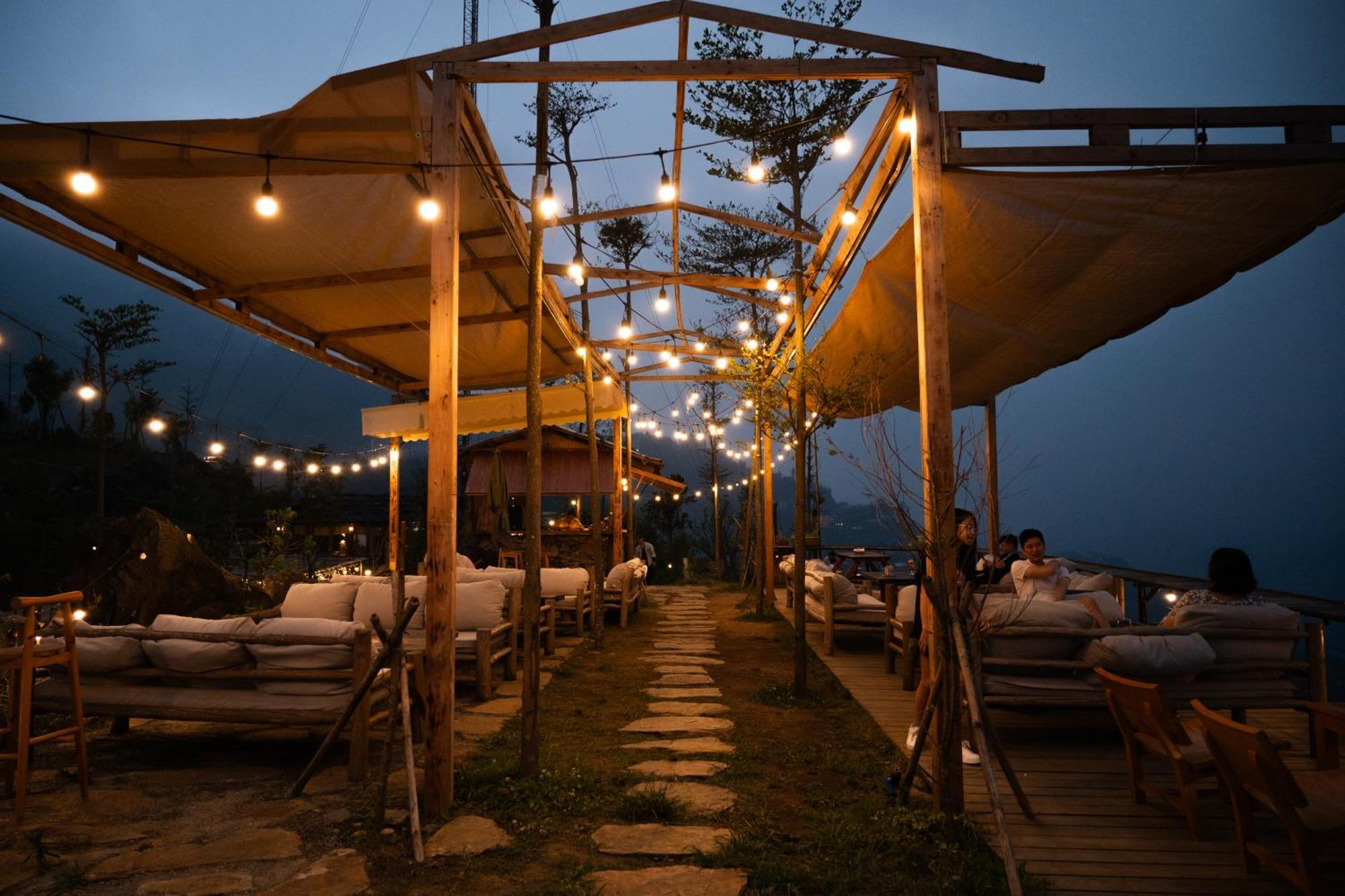 Phansi - Glamping, View Point 360, Bar & Bbq 사파 외부 사진