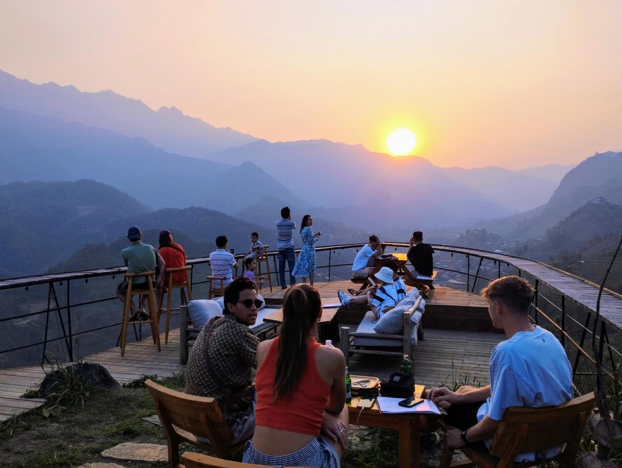 Phansi - Glamping, View Point 360, Bar & Bbq 사파 외부 사진