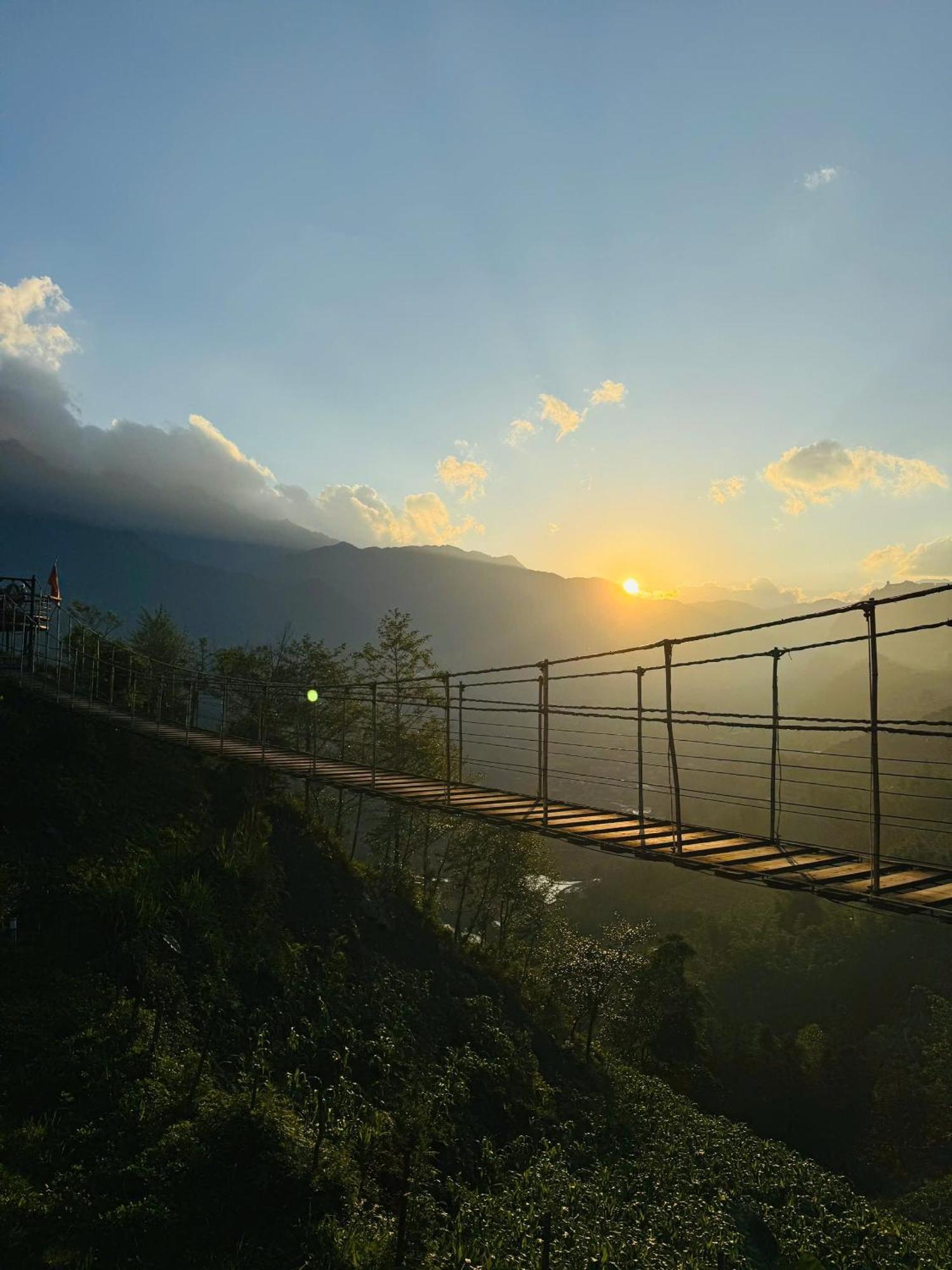 Phansi - Glamping, View Point 360, Bar & Bbq 사파 외부 사진