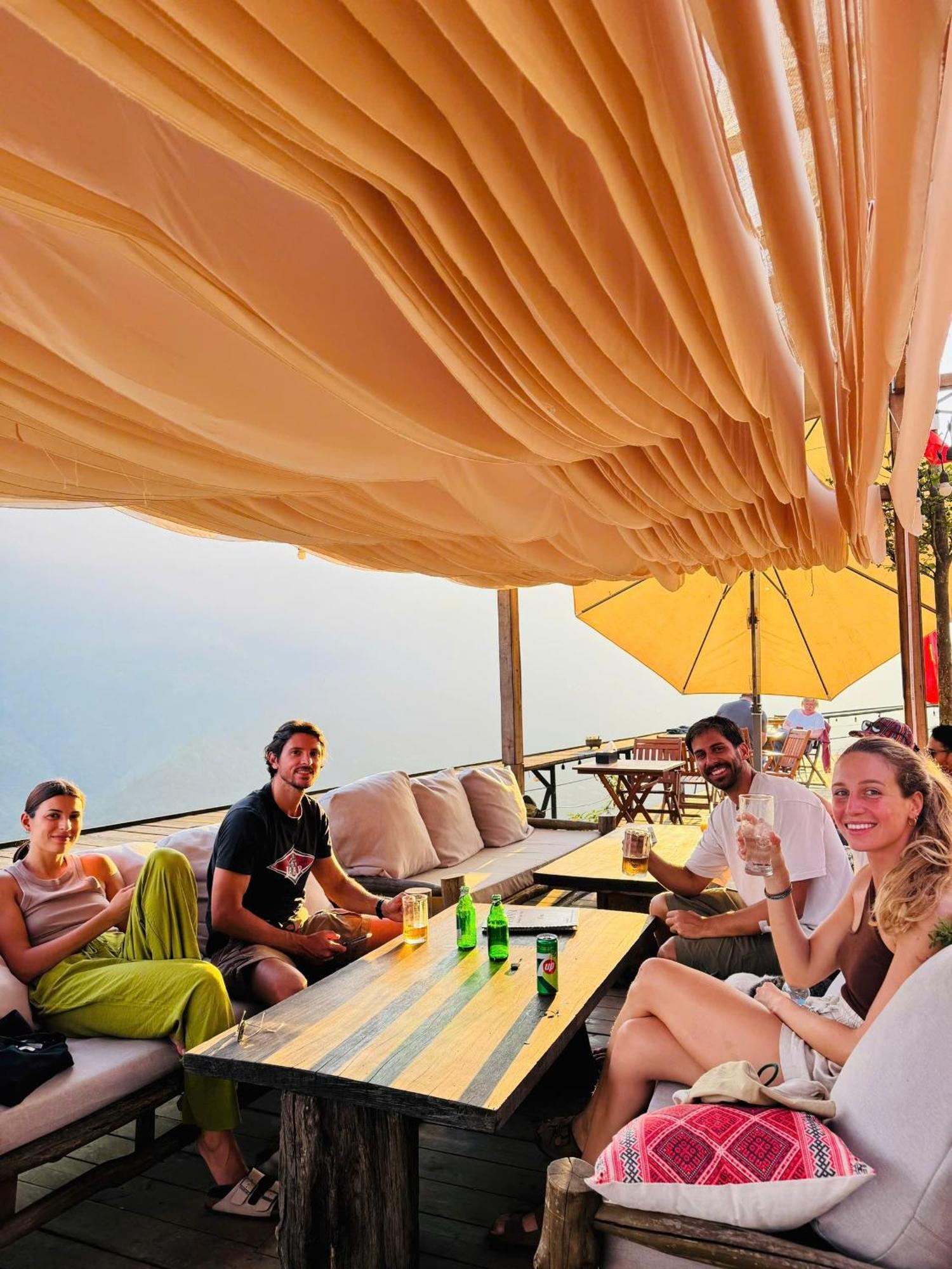 Phansi - Glamping, View Point 360, Bar & Bbq 사파 외부 사진